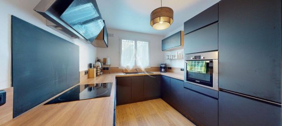 5 bedrooms House in Villeneuve-le-Comte, France No. 175892 7