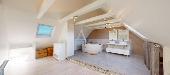 5 bedrooms House in Villeneuve-le-Comte, France No. 175892 10