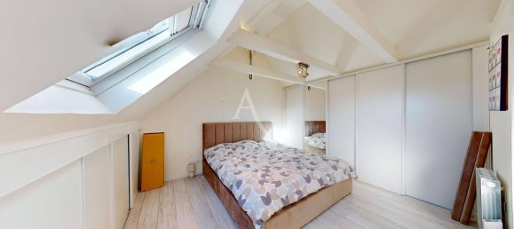 5 bedrooms House in Villeneuve-le-Comte, France No. 175892 9