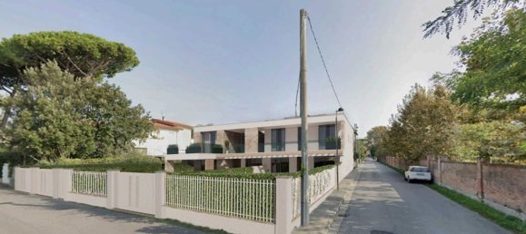 3 rooms Duplex in Camaiore, Italy No. 42922 8