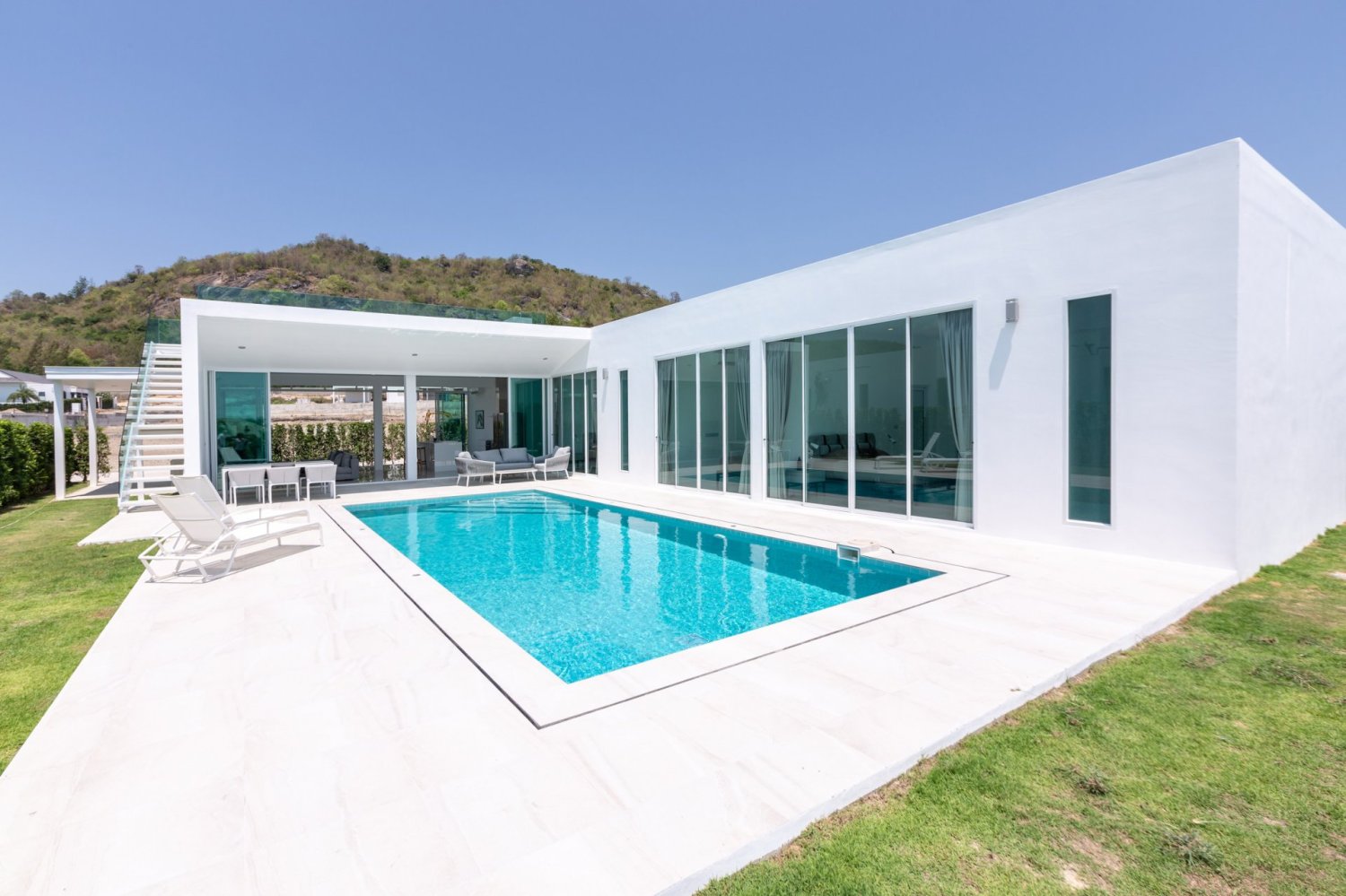 4 bedrooms Cafe / restaurant in Hua Hin, Thailand No. 7053