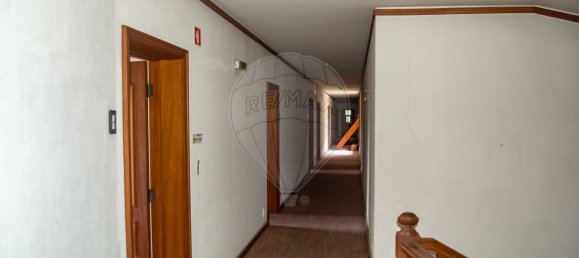 9 bedrooms Building in Oliveira de Azemeis, Portugal No. 63017 7