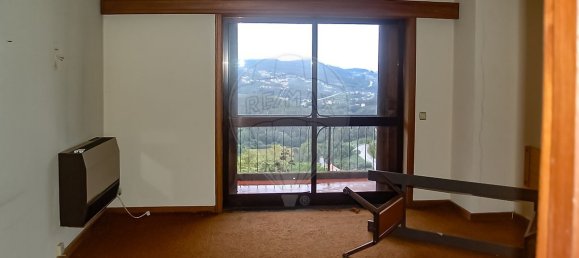 9 bedrooms Building in Oliveira de Azemeis, Portugal No. 63017 3