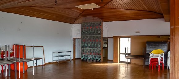 9 bedrooms Building in Oliveira de Azemeis, Portugal No. 63017 13