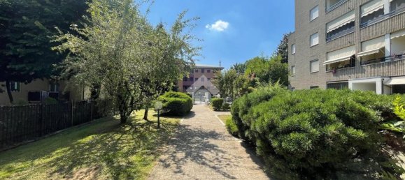 3 rooms Apartment in Monza, Italy No. 288246 5