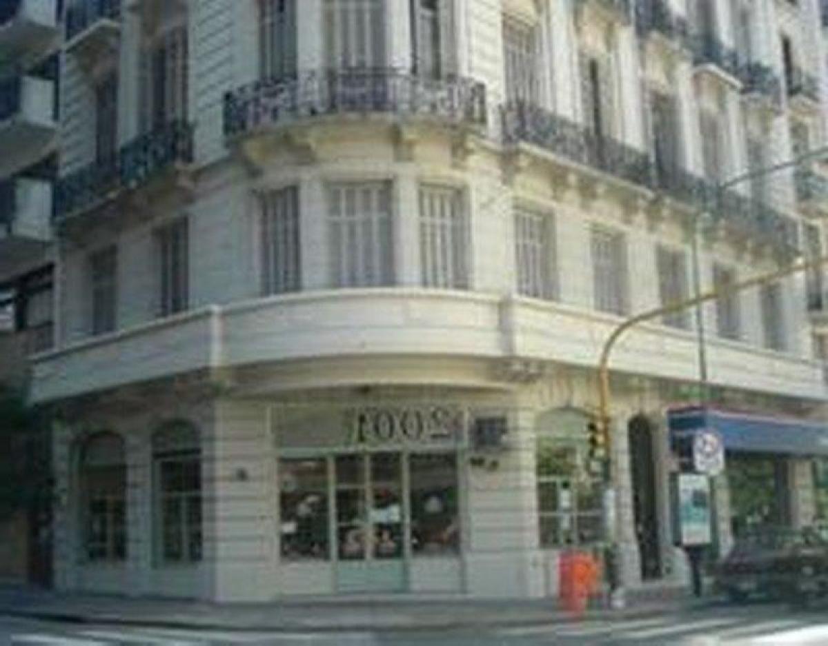 Apartamento de 3 dormitorios en Buenos Aires, Argentina No. 69386