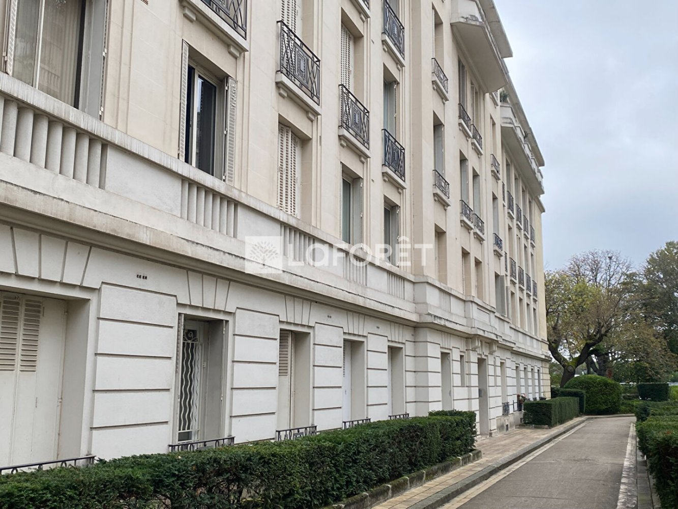 1 bedroom Apartment in Paris, France No. 165929