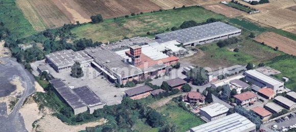 5-Zimmer Lagerhaus in Uboldo, Italy, Nr. 12001 2