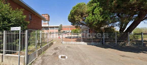 5-Zimmer Lagerhaus in Uboldo, Italy, Nr. 12001 7