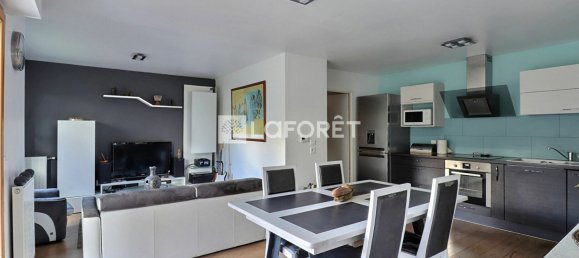 2 bedrooms Apartment in Vitry-sur-Seine, France No. 163860 2