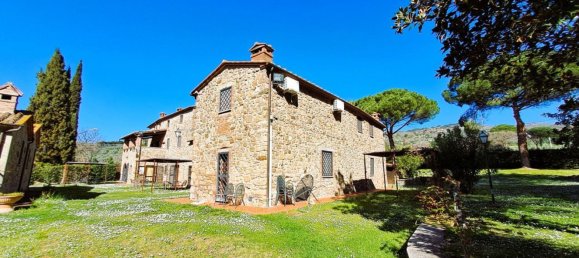 8 rooms House in Tuoro sul Trasimeno, Italy No. 54189 11