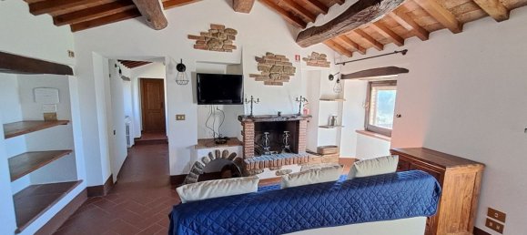 8 rooms House in Tuoro sul Trasimeno, Italy No. 54189 9