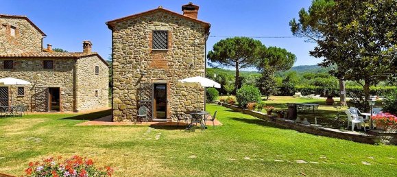 8 rooms House in Tuoro sul Trasimeno, Italy No. 54189 2