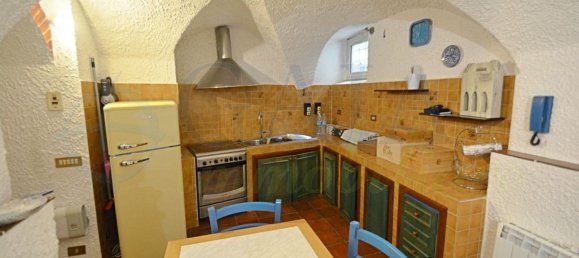 4 rooms House in Toirano, Italy No. 68558 29