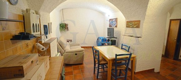 4 rooms House in Toirano, Italy No. 68558 37