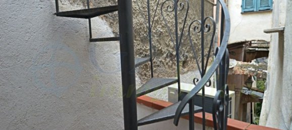 4 rooms House in Toirano, Italy No. 68558 16