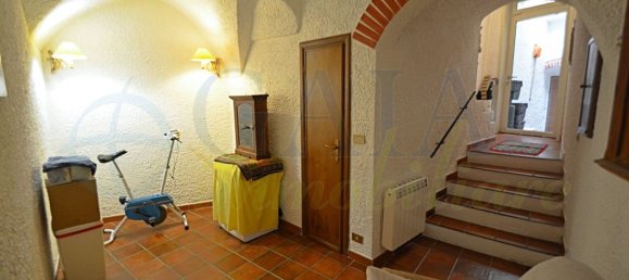 4 rooms House in Toirano, Italy No. 68558 23