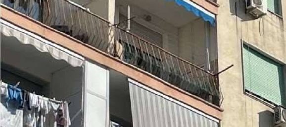 4-Zimmer Wohnung in Naples, Italy, Nr. 375547 2