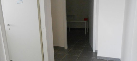 Gewerbliche Immobilie in Avezzano, Italy 82m², Nr. 113456 5