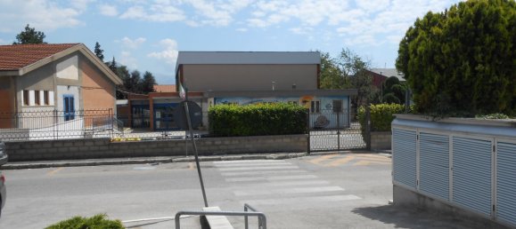 Gewerbliche Immobilie in Avezzano, Italy 82m², Nr. 113456 17