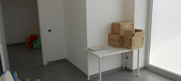 Gewerbliche Immobilie in Avezzano, Italy 82m², Nr. 113456 21