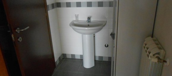 Gewerbliche Immobilie in Avezzano, Italy 82m², Nr. 113456 14