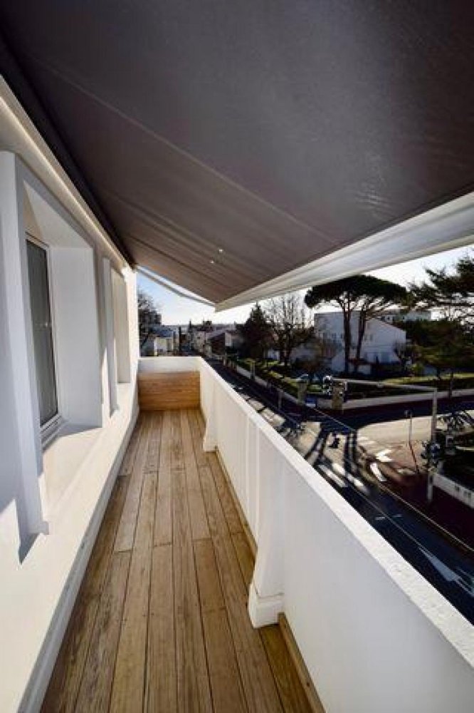 Condominio de 5 dormitorios en Royan, France No. 37373