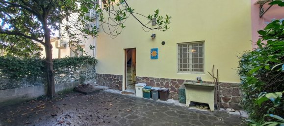 Apartamento de 4 habitaciónes en Lucca, Italy No. 110899 18