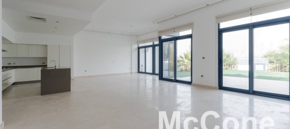 5 bedrooms Villa in Palm Jumeirah, UAE No. 26073 5
