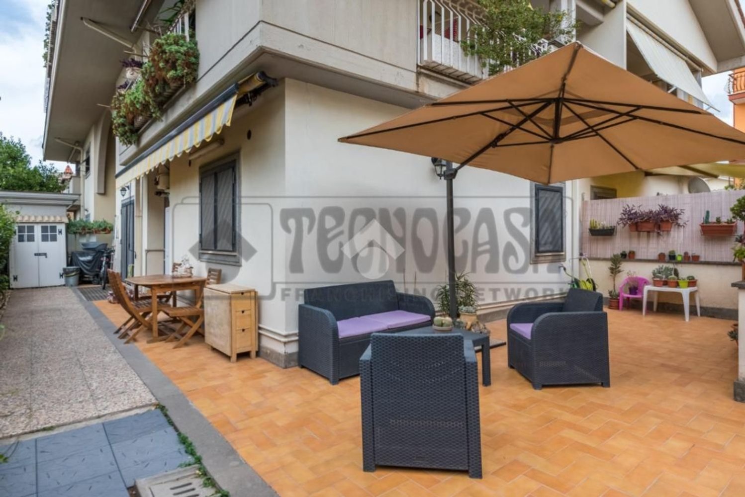 3 bedrooms Apartment in Ciampino, Italy No. 394036