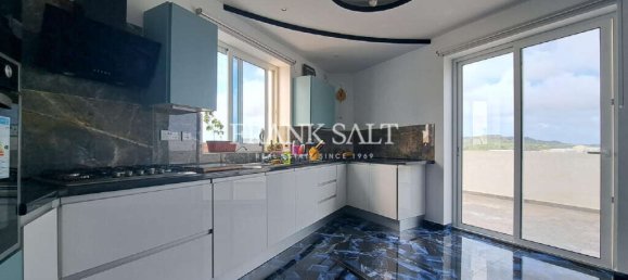 1 bedroom Penthouse in Saint Paul's Bay, Malta No. 2430 3