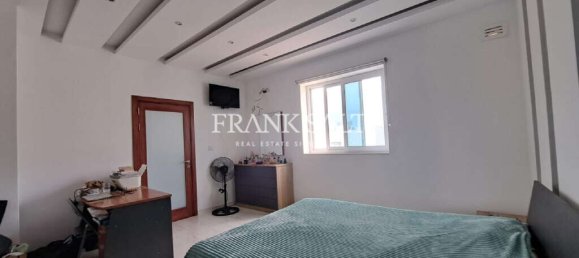1 bedroom Penthouse in Saint Paul's Bay, Malta No. 2430 5