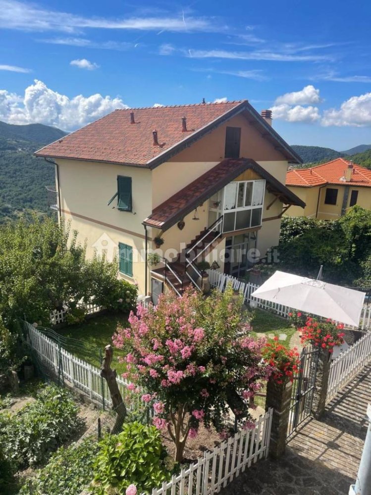 4 غرف نوم شقة في Serra Riccò, Italy رقم 307338