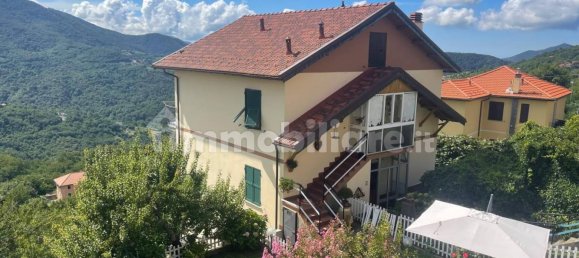 4 غرف نوم شقة في Serra Riccò, Italy رقم 307338 2