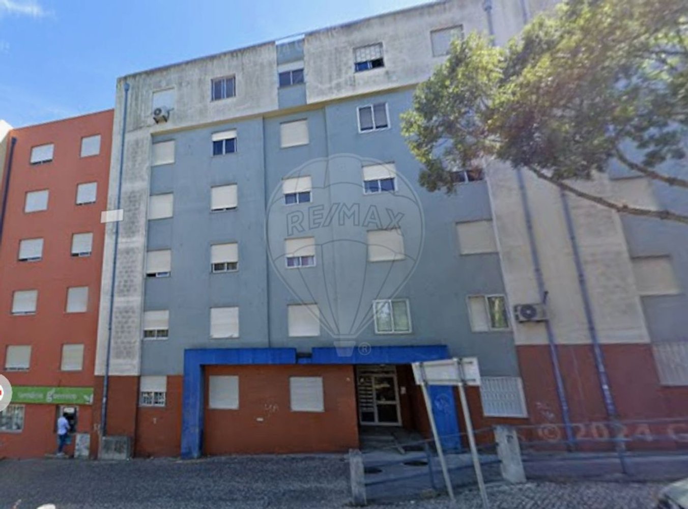 3 bedrooms Apartment in Almada, Portugal No. 223609