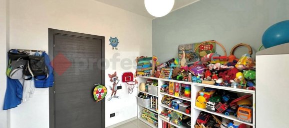 3 rooms Apartment in Opera, Italy No. 293554 27