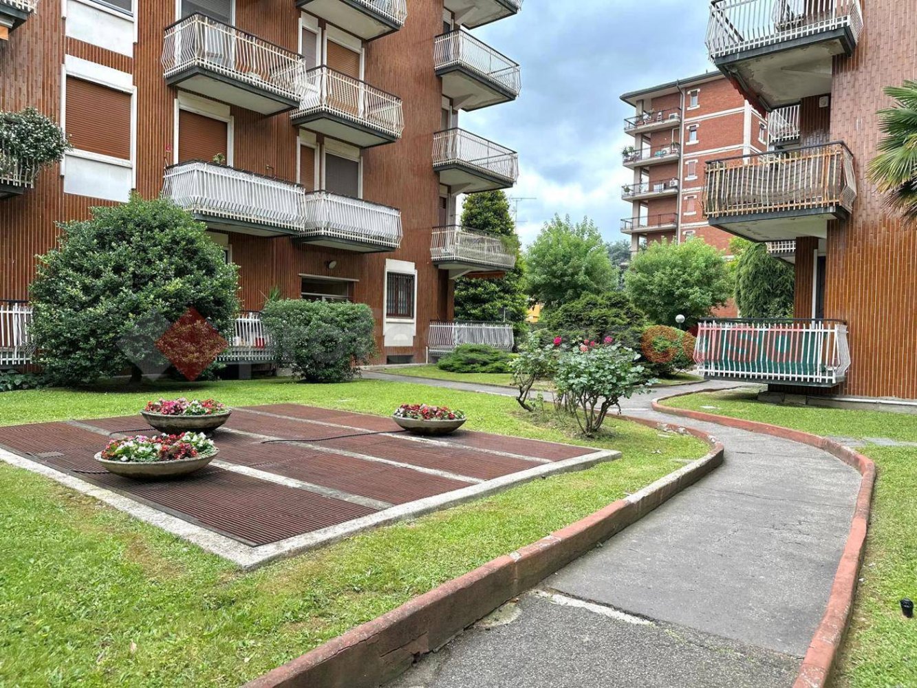 3 rooms Apartment in Opera, Italy No. 293554