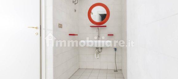 4 rooms Commercial property in Tradate, Italy No. 235089 8