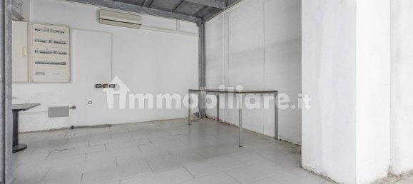 4 rooms Commercial property in Tradate, Italy No. 235089 12