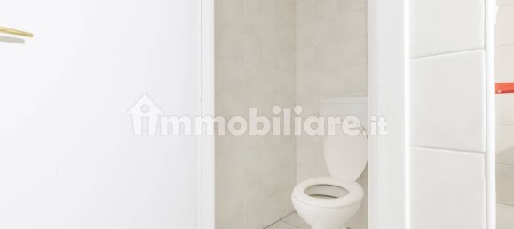4 rooms Commercial property in Tradate, Italy No. 235089 10