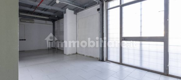 4 rooms Commercial property in Tradate, Italy No. 235089 11