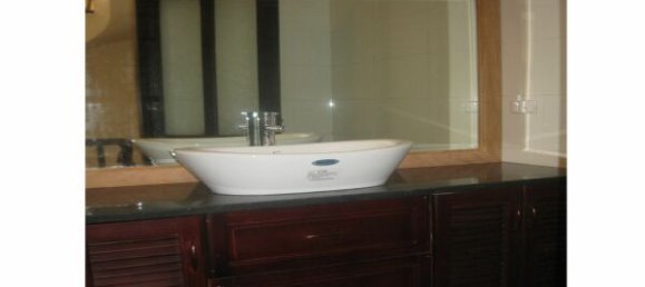 Casa de 4 dormitorios en Tay Ho, Vietnam No. 7131 13