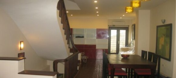 Casa de 4 dormitorios en Tay Ho, Vietnam No. 7131 3