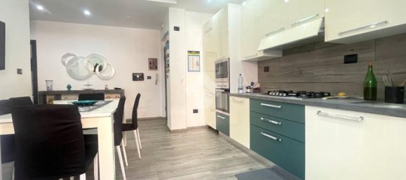 Apartamento de 3 dormitorios en Reggio Calabria, Italy No. 36226 23