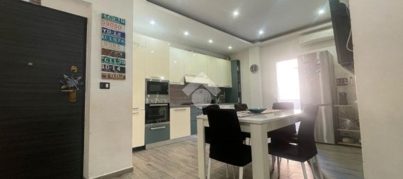 Apartamento de 3 dormitorios en Reggio Calabria, Italy No. 36226 3