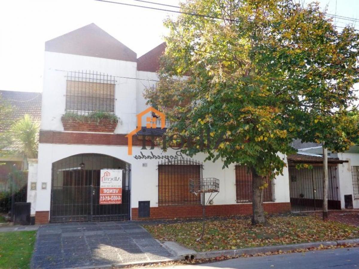 4 bedrooms House in Ituzaingo, Argentina No. 89572