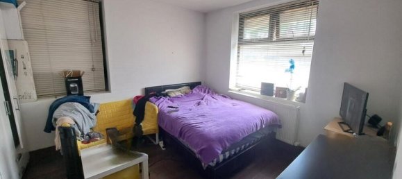 4 bedrooms Bungalow in Greenford, United Kingdom No. 13447 7