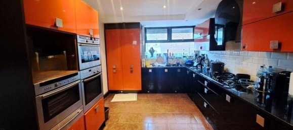 4 bedrooms Bungalow in Greenford, United Kingdom No. 13447 2