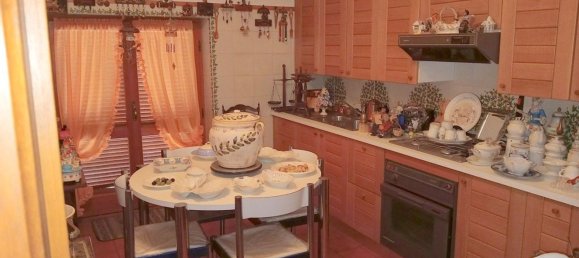 10-salle Villa à Pietra Marazzi, Italy No. 255456 5