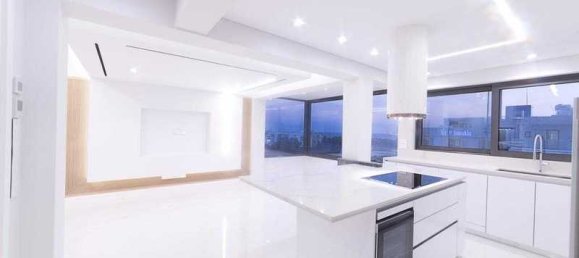 3 bedrooms Apartment in Limassol, Cyprus No. 11918 4